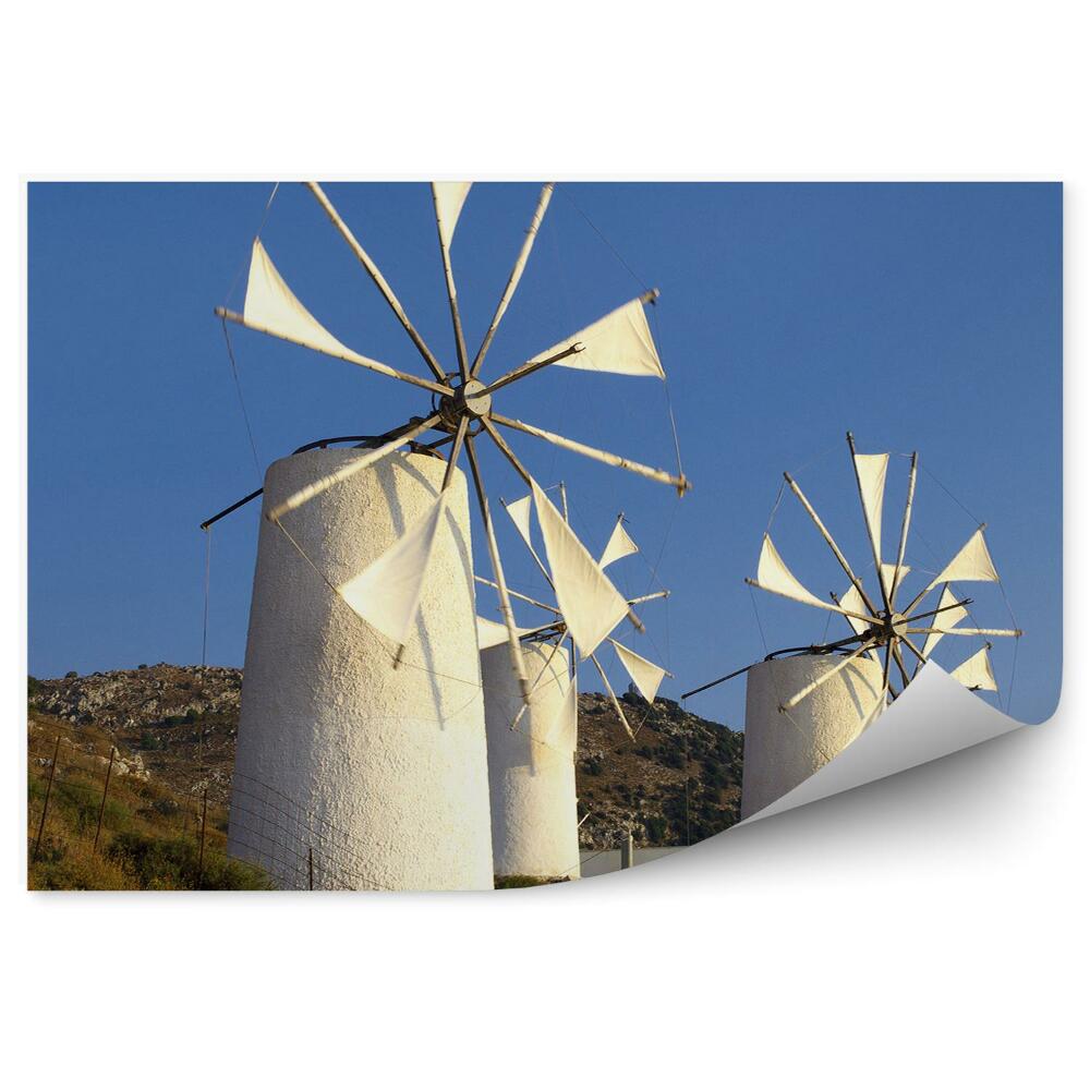 Okleina na ścianę Białe duże wiatraki na wzgórzu