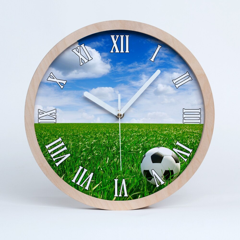 Zegar ścienny drewniany Piłka nożna na łące