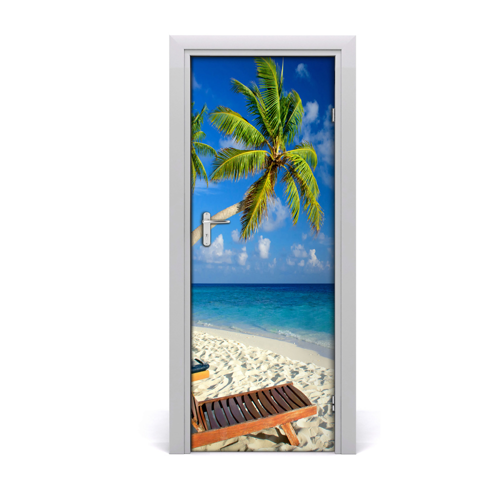 Naklejka fototapeta na drzwi Tropikalna plaża leżak