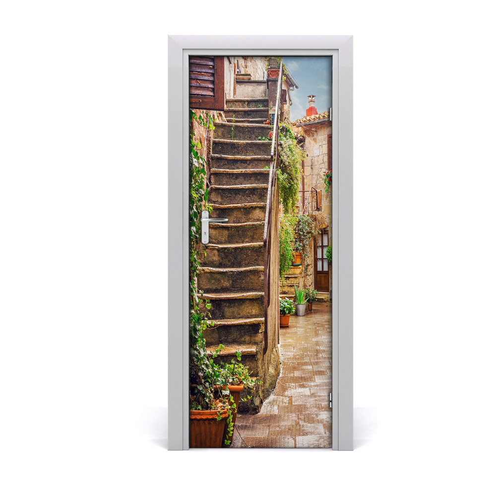 Fototapeta samoprzylepna na drzwi Kamienne schody w pięknej uliczce
