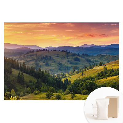 Fototapeta na flizelinie Malownicze wzgórza górskiego pejzażu