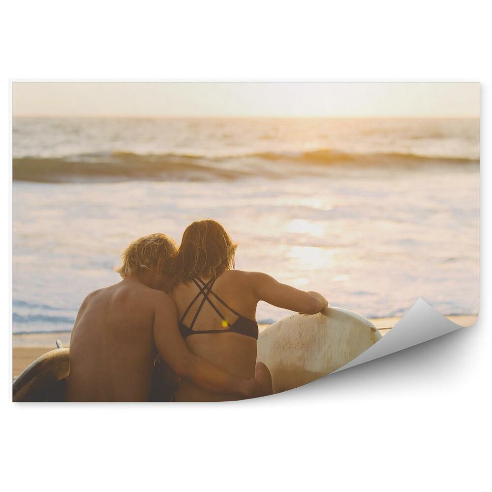 Fotopeta Para surferzy miłość plaża randka brzeg horyzont