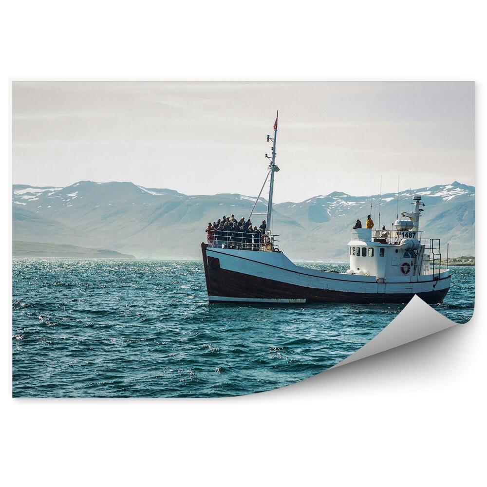Okleina ścienna Islandzka łódź rybacka wzgórze śnieg woda