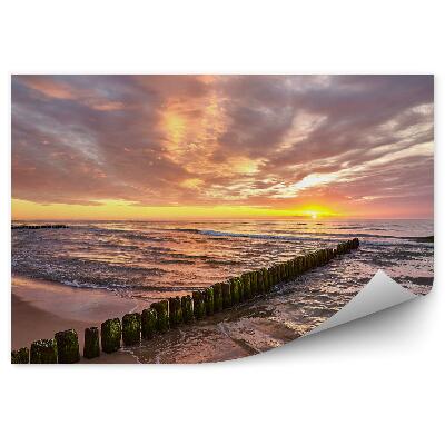 Okleina na ścianę Wzburzone morze piana piasek chmury na niebie