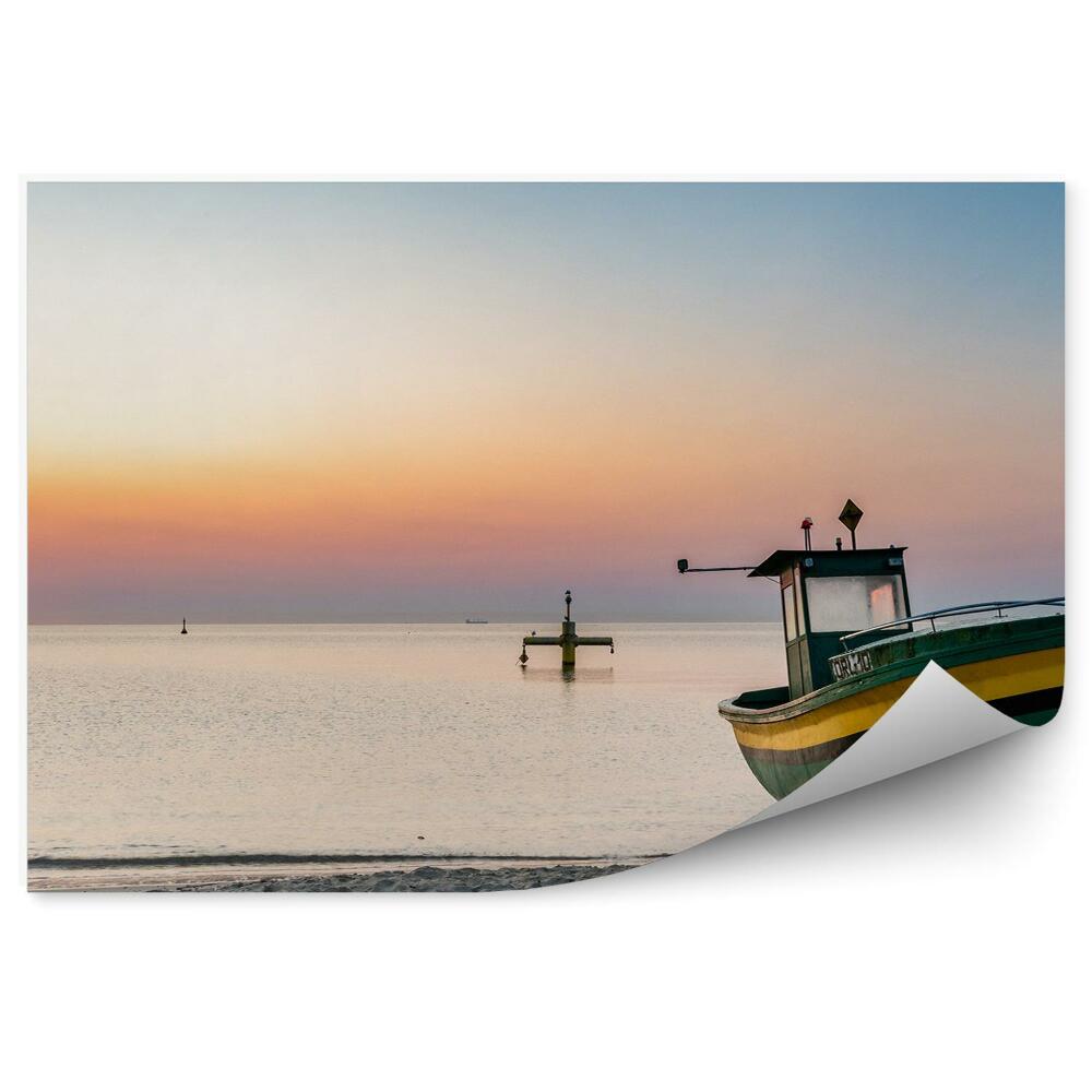 Okleina na ścianę Zielona łódka na brzegu morza piasek plaża