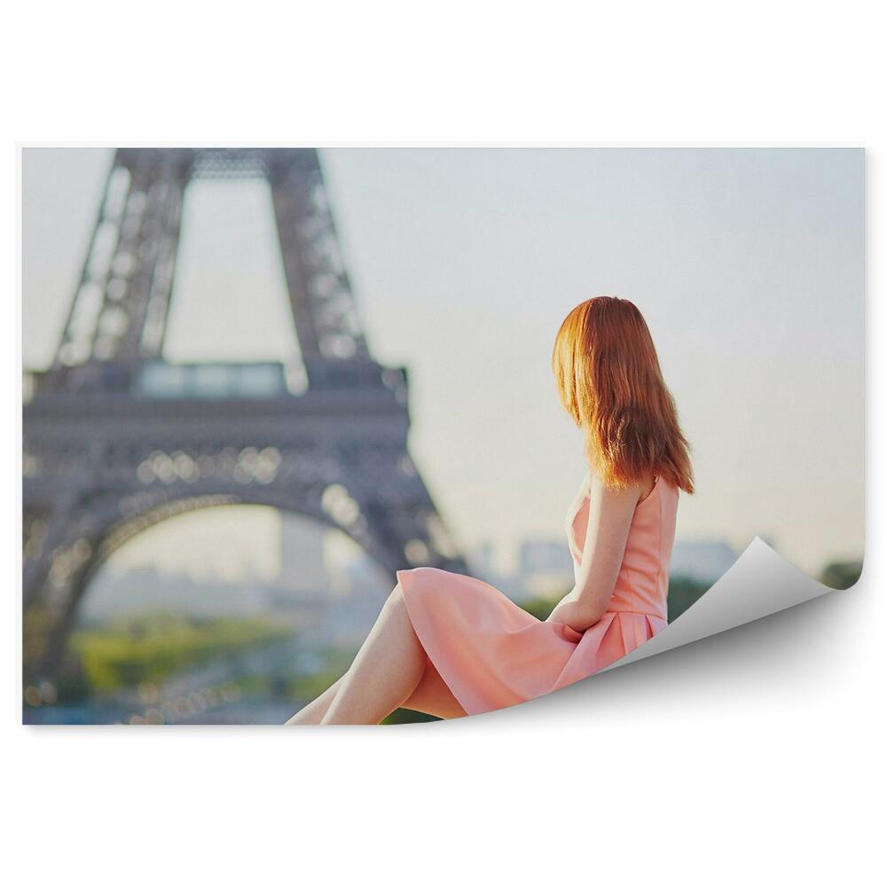Fototapeta samoprzylepna Dziewczyna turystka miasto paryż
