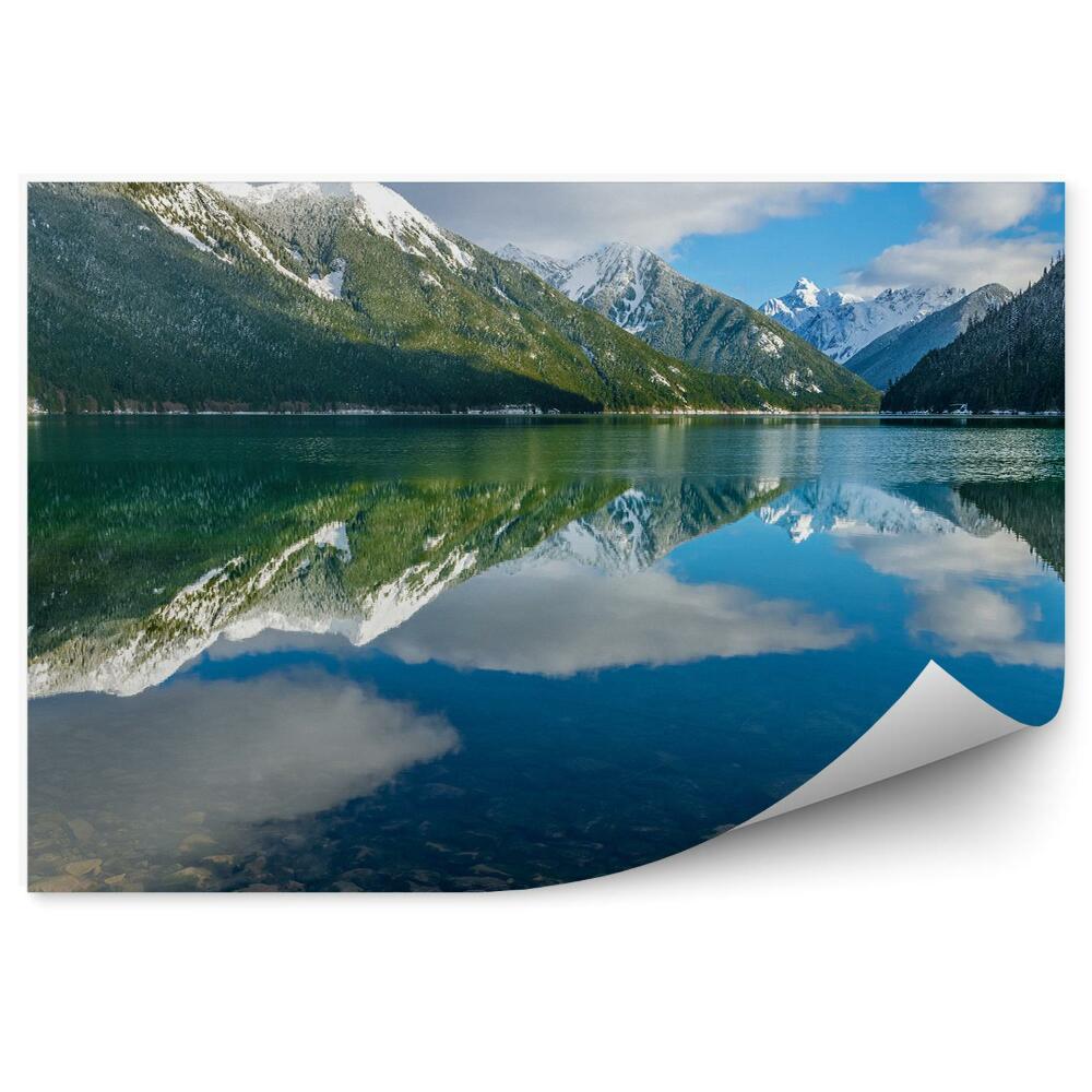 Fototapeta na ścianę Lustrzane odbicie w tafli wody na jeziorze Chiliwack