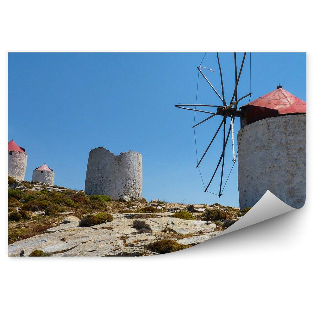 Okleina na ścianę Stare wiatraki na wzgórzu ruiny