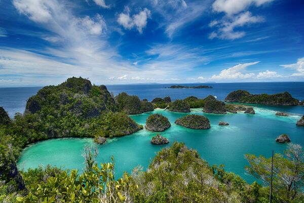 Fototapeta Wyspy pianemo w archipelagu raja ampat indonezja