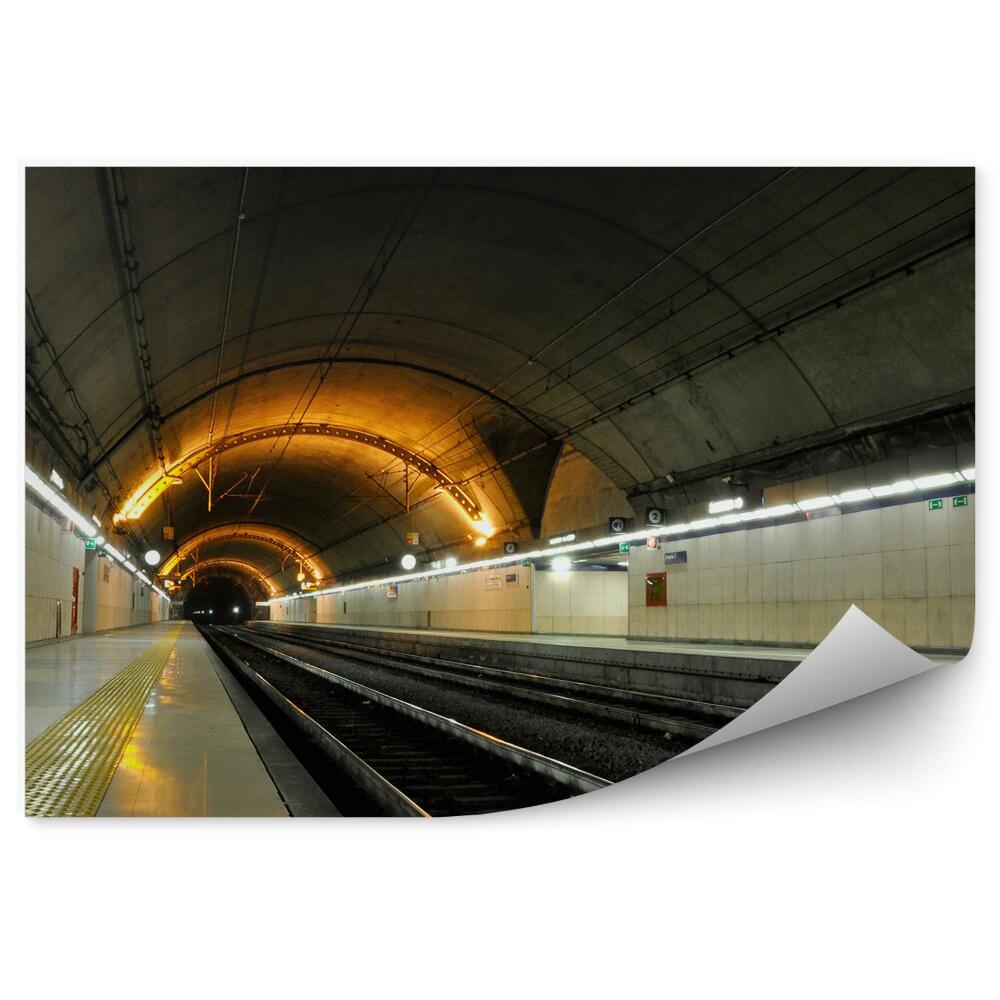 Fotopeta Tunel metro tory stacja światło