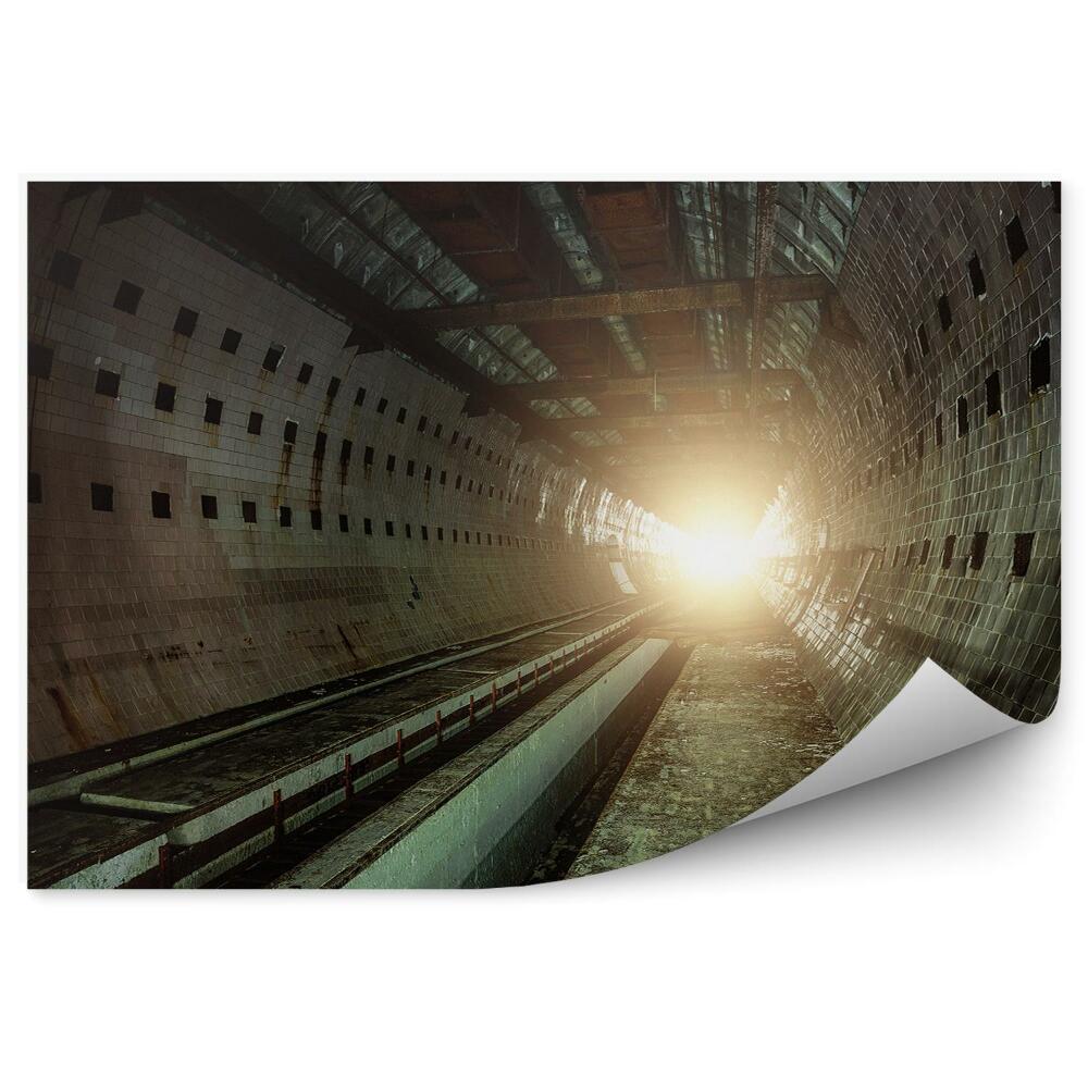 Okleina na ścianę Podziemny tunel grunge światło