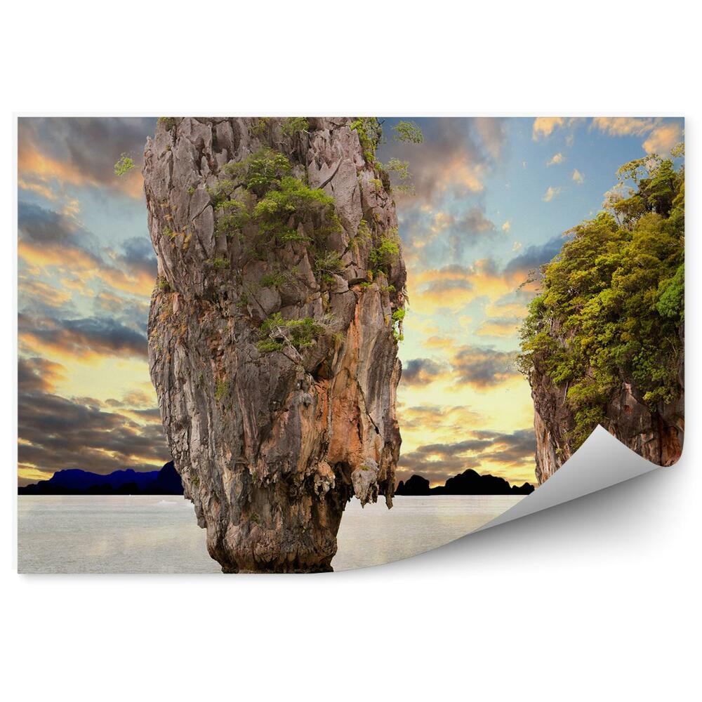 Okleina ścienna Tajlandia skała skarpa pochmurne niebo wyspa