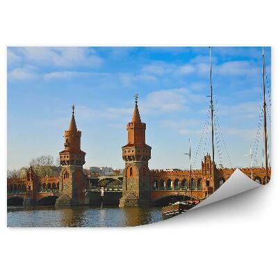 Fototapeta most Berlin rzeka Szprawa niebo chmury łodzie