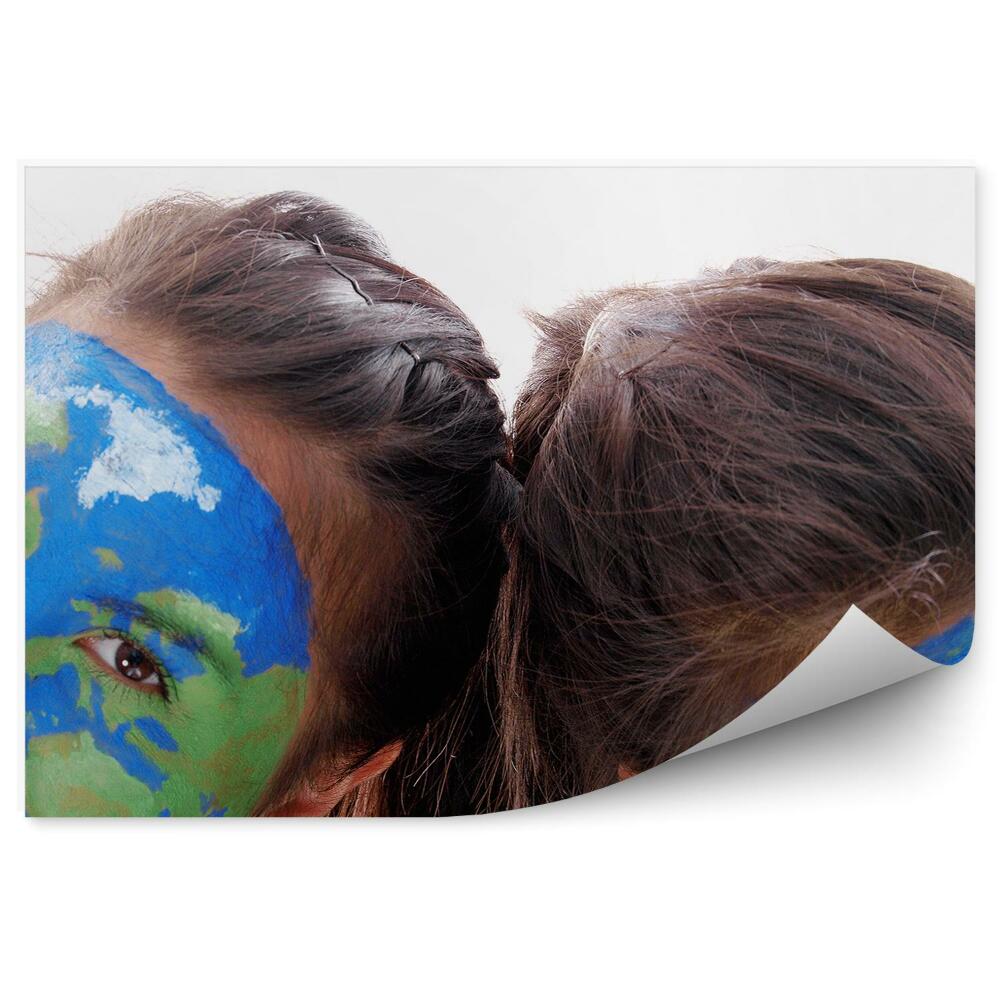 Fotopeta Mapa świata malowana twarze dziewczyny makijaż
