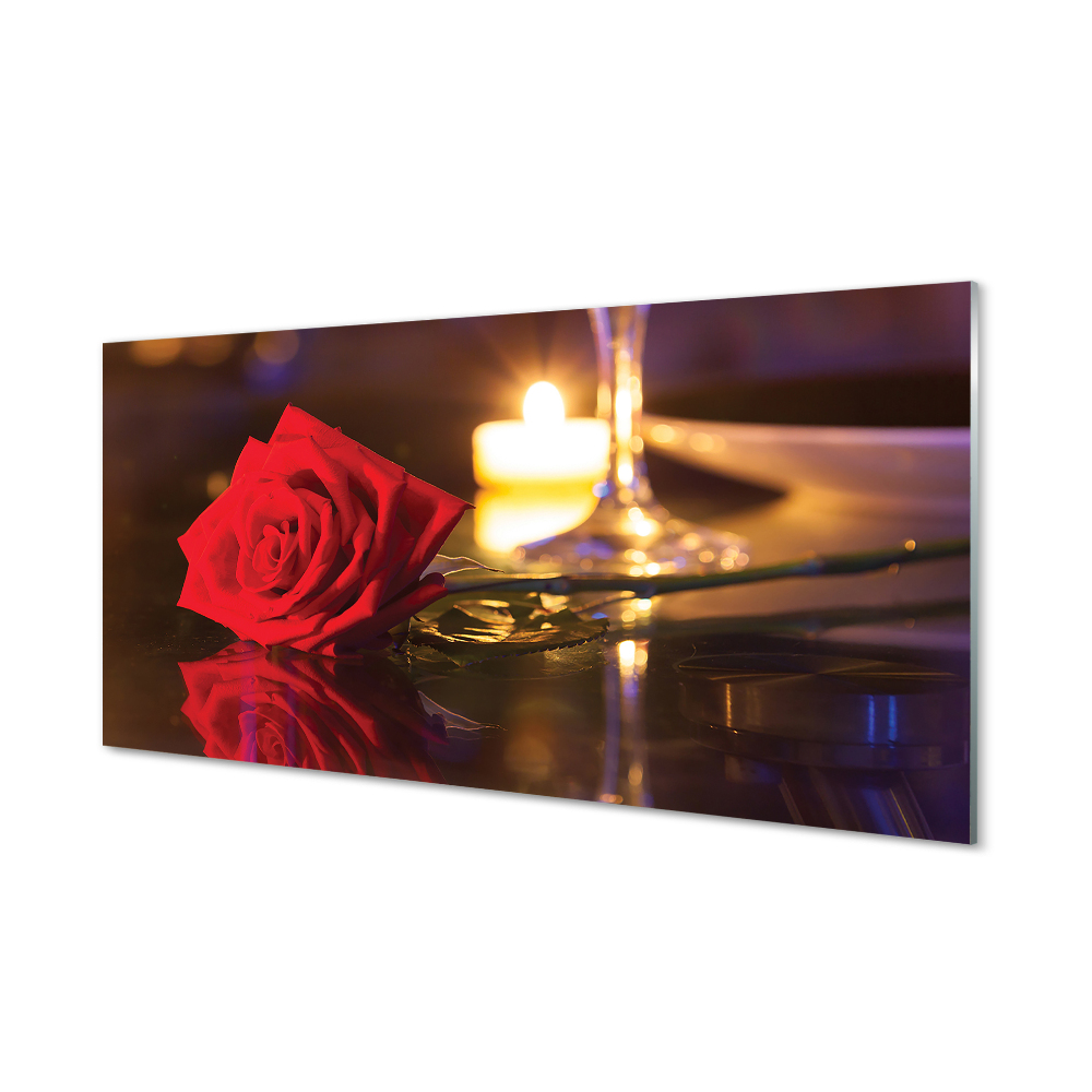 Obraz na szkle Róża na stole kieliszek