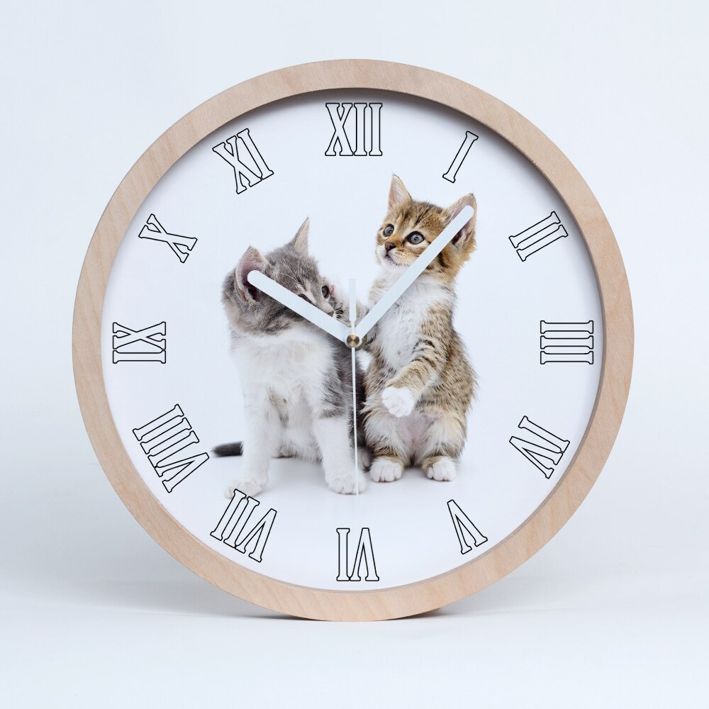Drewniany zegar Dwa małe koty