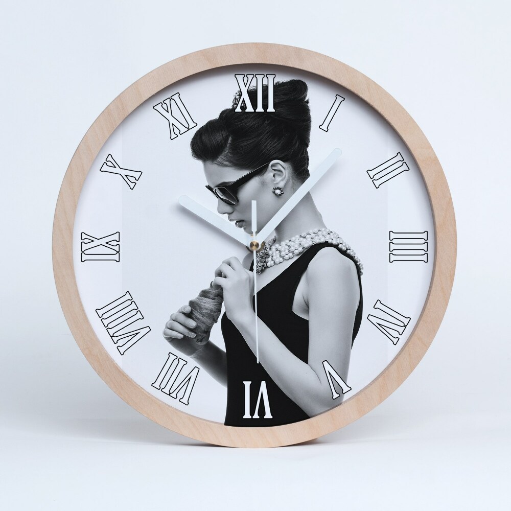 Zegar drewniany wiszący Kobieta w okularach