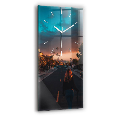 Zegar szklany Kobieta na drodze